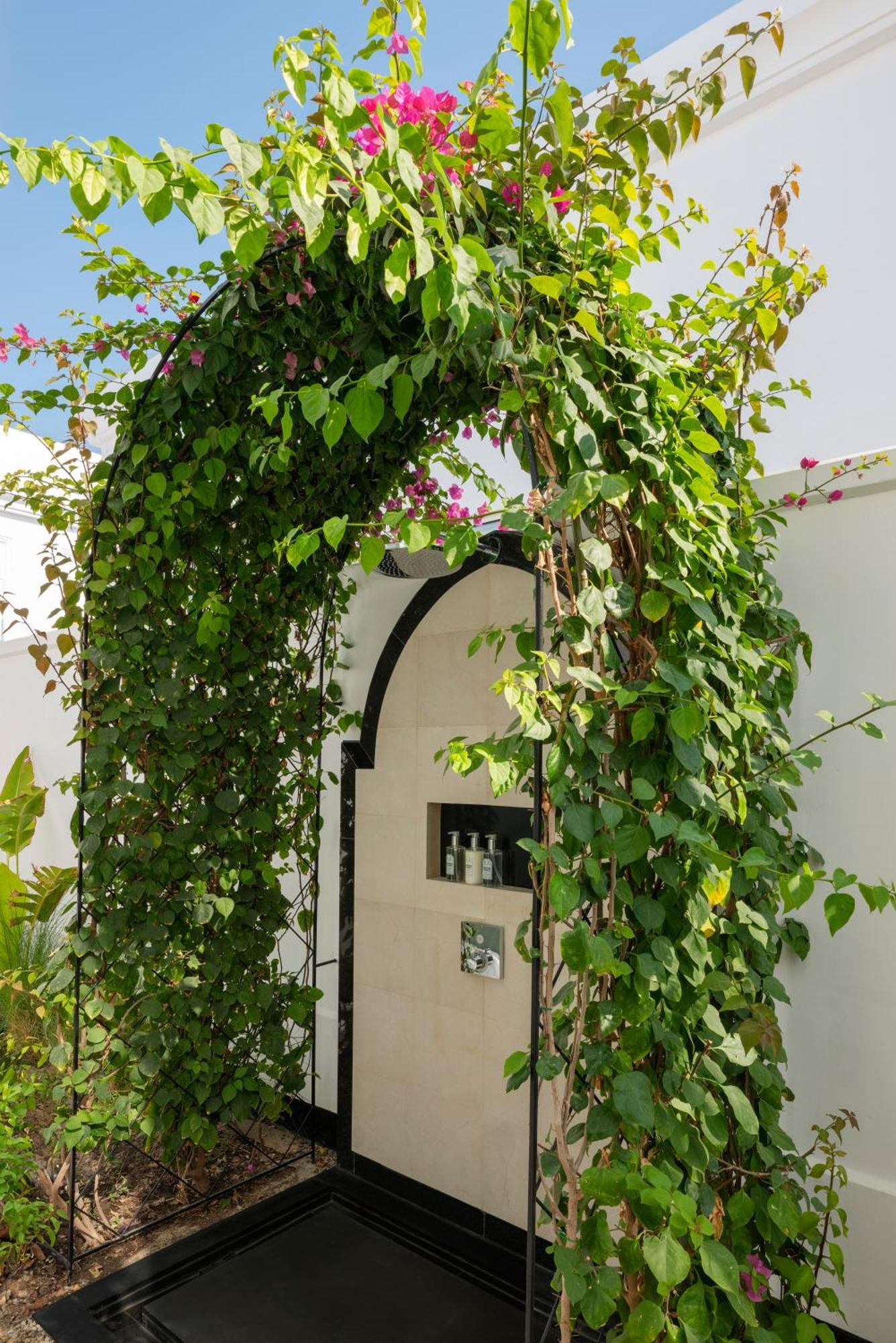 Raffles Al Areen Palace Bahrain Manama Exterior photo